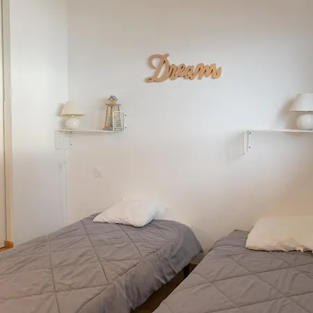 B4 Les Pieds Dans L'eau בית נופש *