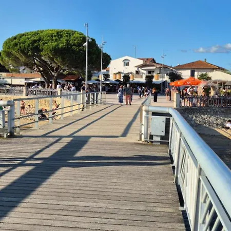 B4 Les Pieds Dans L'eau * Andernos-les-Bains