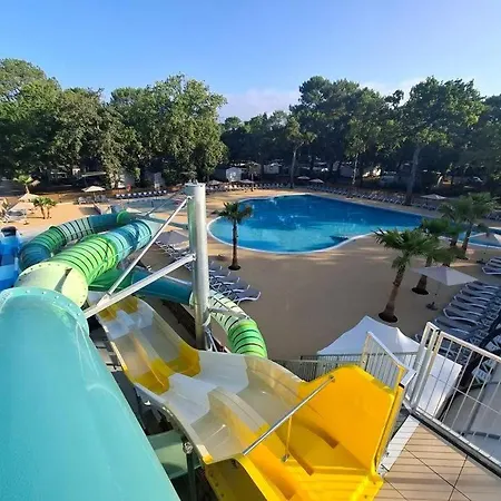 B4 Les Pieds Dans L'eau 度假居 *