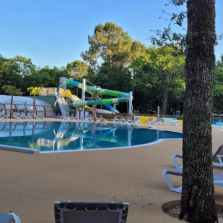 B4 Les Pieds Dans L'eau * 安德诺莱斯贝恩